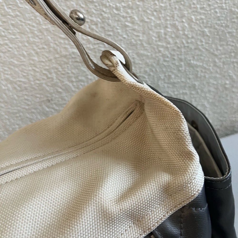 Chanel Two-Tone Patent Leather Shoulder Bag - - Picture 6 of 14